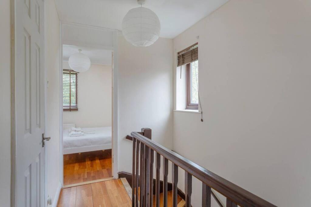 Quiet & Secluded St Albans House Villa ภายนอก รูปภาพ