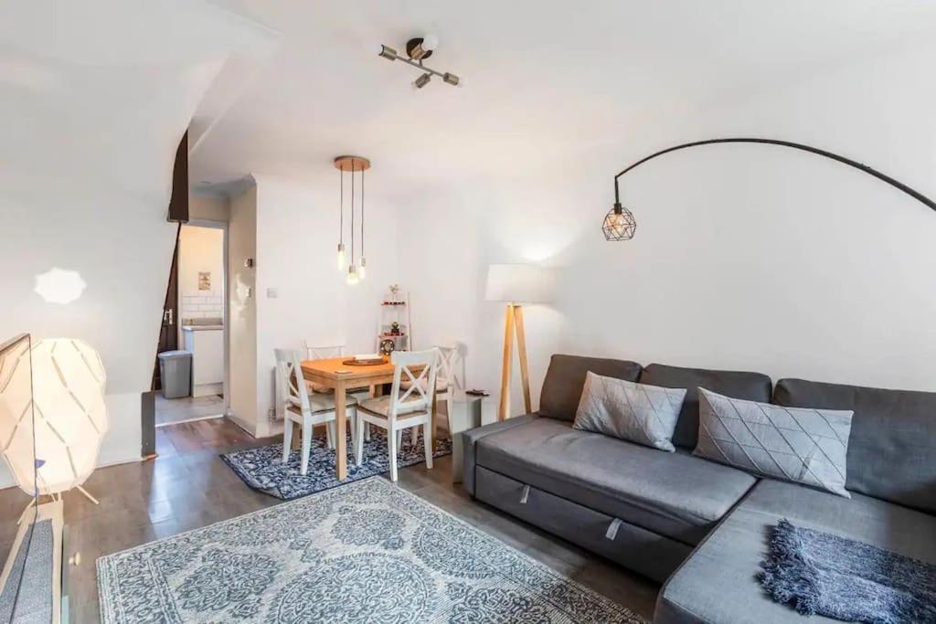 Quiet & Secluded St Albans House Villa ภายนอก รูปภาพ